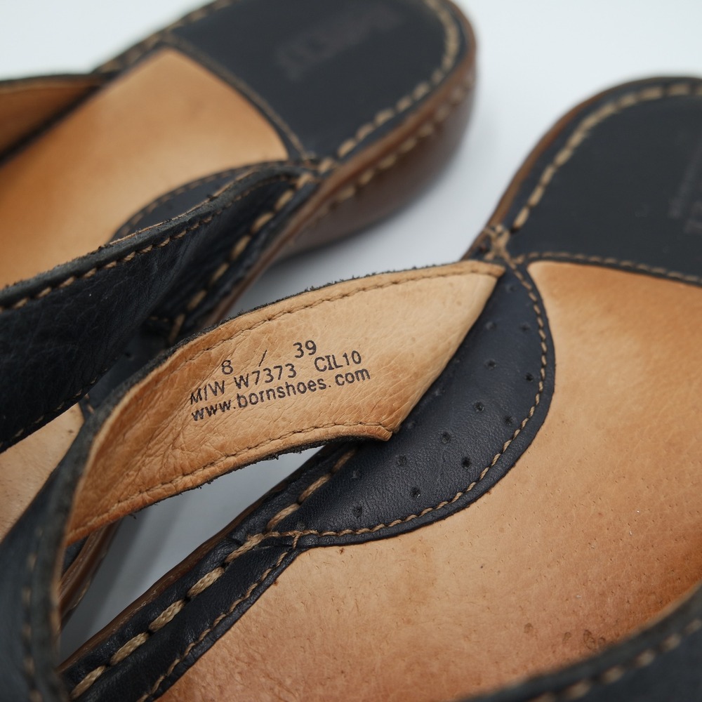 BORN Women's Black Leather Handcrafted Flip Flop Thong Sandals Size 8 - Picture 3 of 7